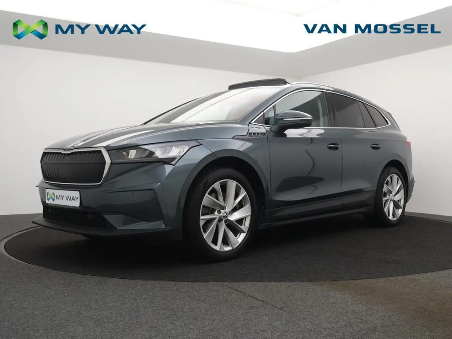 Skoda Enyaq Enyaq iV 80 82kWh 204PK *PANORAMISCH DAK*TREKHAAK*NAVI*APP CONNECT*BLTH*ZETELVERWARMING*CRUISE*PDC*... Grey - 1