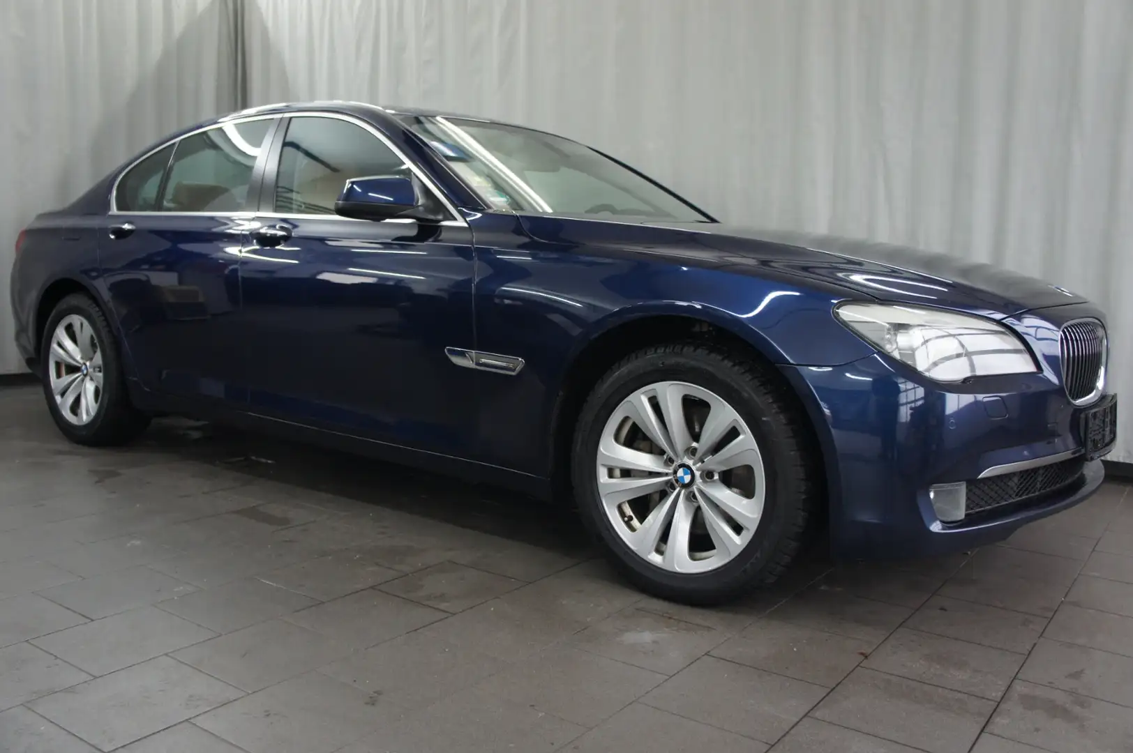 BMW 730 d K334-939 Blau - 1