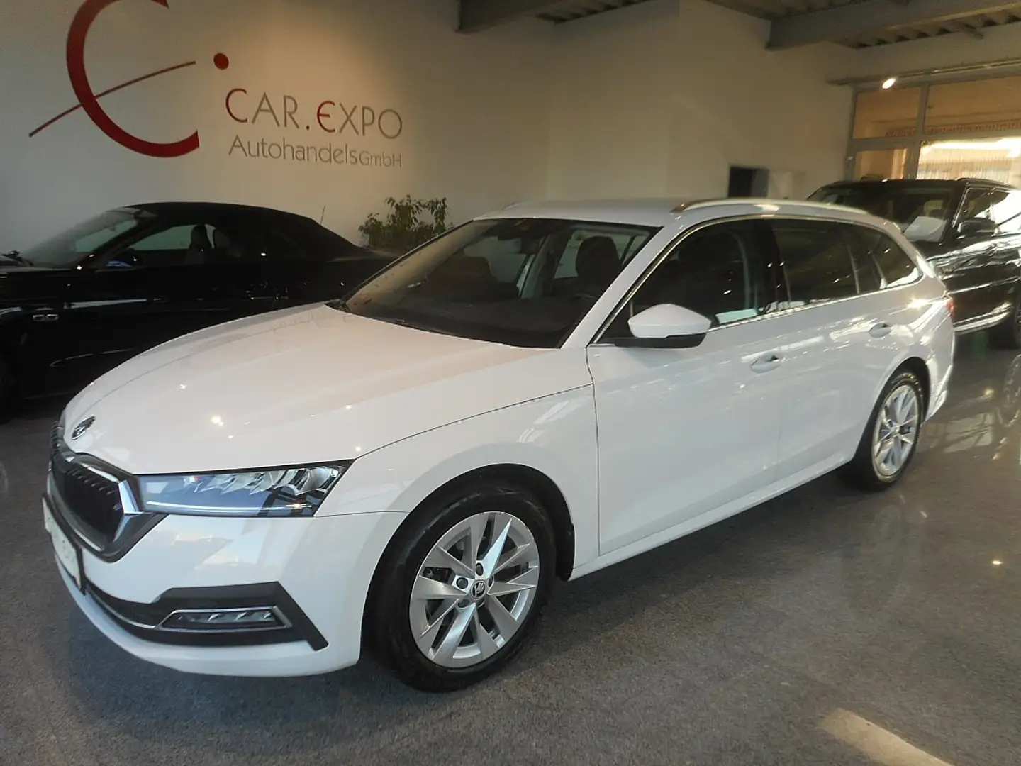 Skoda Octavia Combi 2,0 TDI Style Blanc - 1