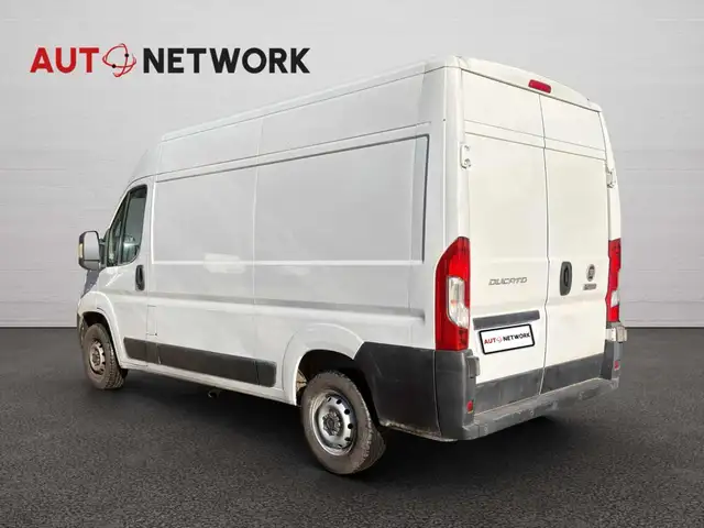 Fiat Ducato view 3