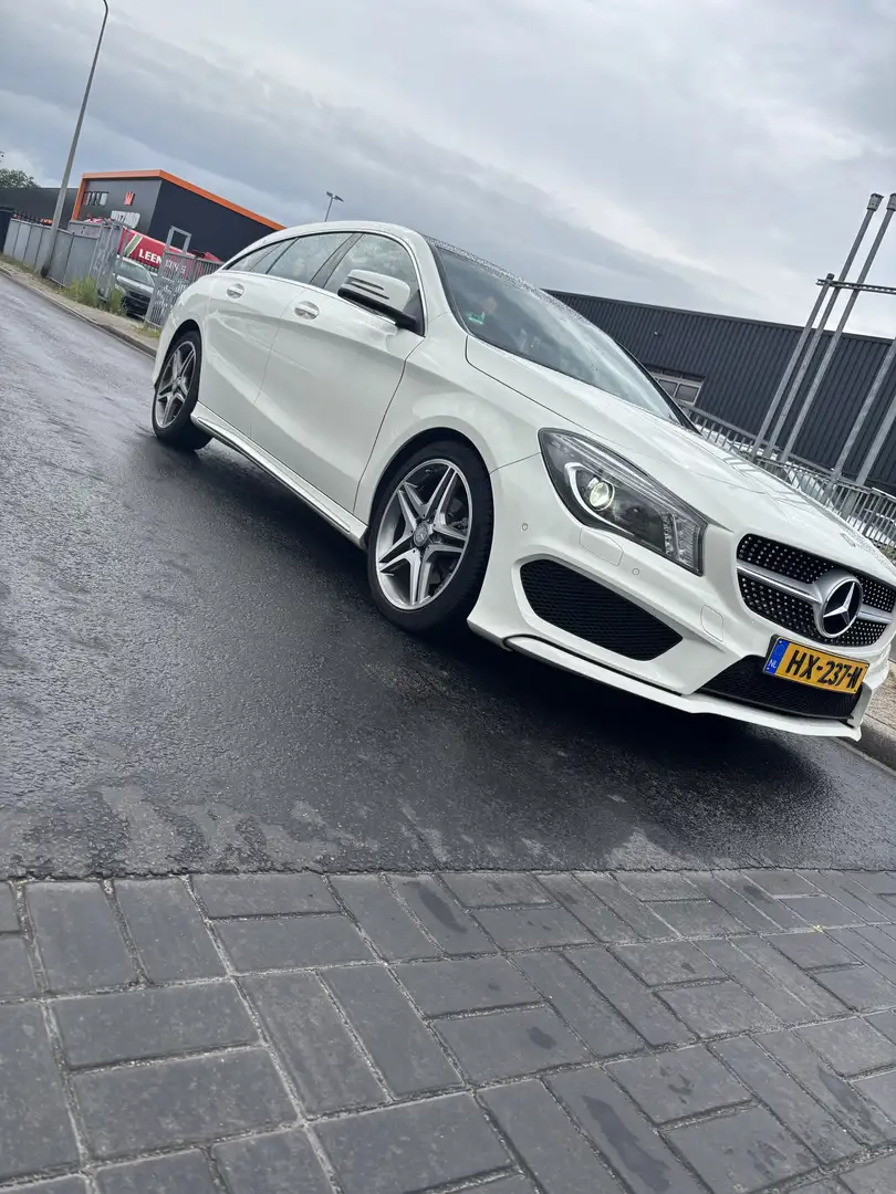 Mercedes-Benz CLA 180 Shooting Brake 7G-DCT AMG Line Beyaz - 1