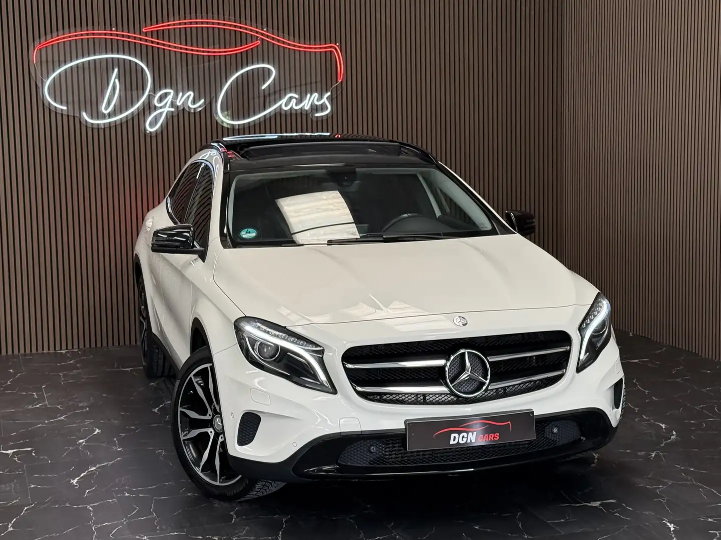 Mercedes-Benz GLA 180 d Blanc - 2