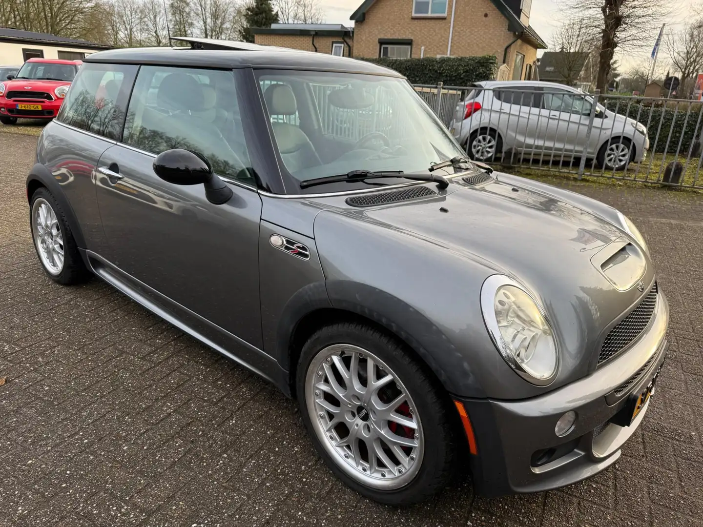 MINI John Cooper Works 1.6 Cooper S Chili AC PANO LEDER ORIG. JCW MET CER Grau - 2