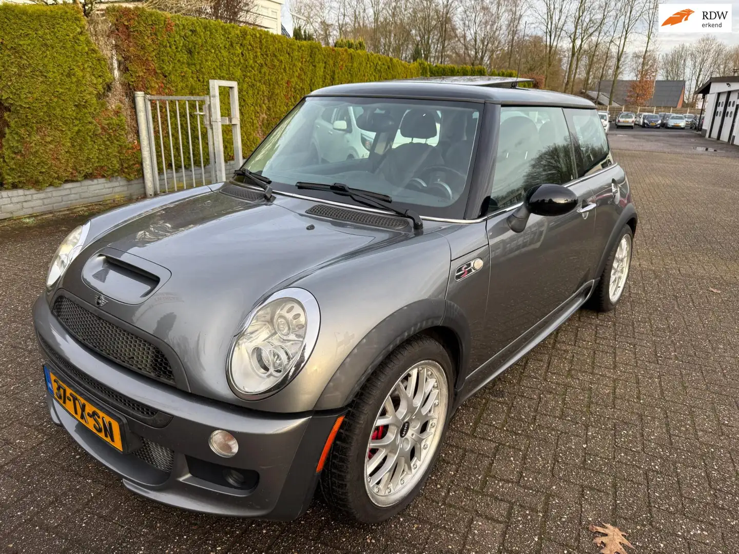 MINI John Cooper Works 1.6 Cooper S Chili AC PANO LEDER ORIG. JCW MET CER Grau - 1