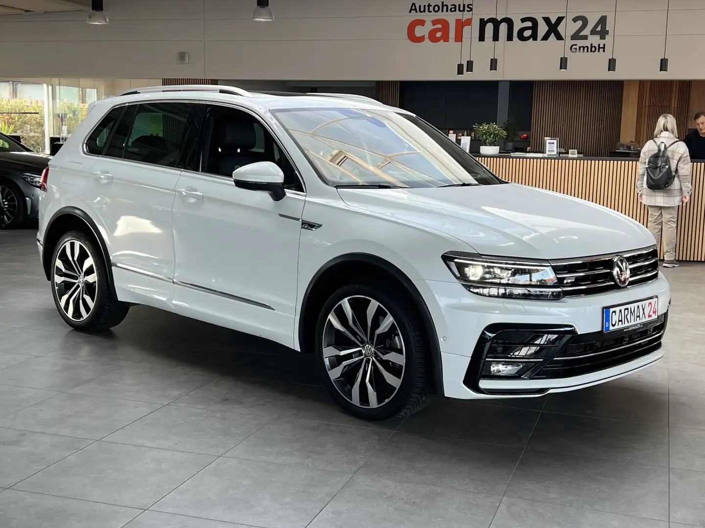 Volkswagen Tiguan R-Line Highline 4M Leder*Pano*AHK*Head-Up Weiß - 1