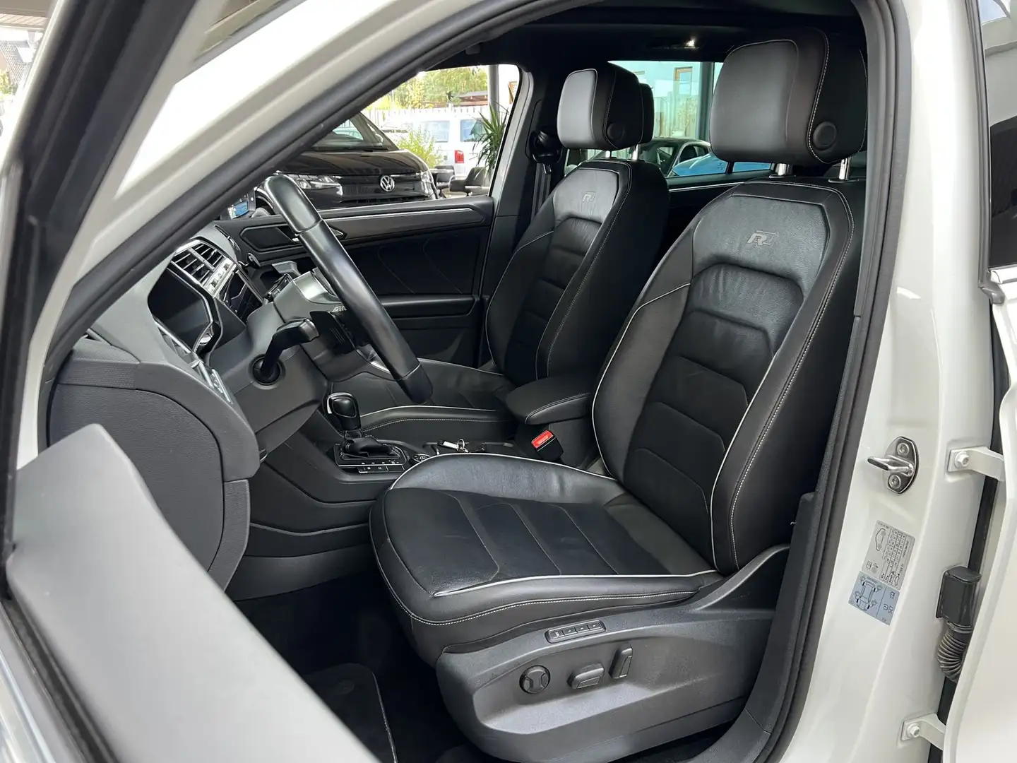 Volkswagen Tiguan R-Line Highline 4M Leder*Pano*AHK*Head-Up Weiß - 2
