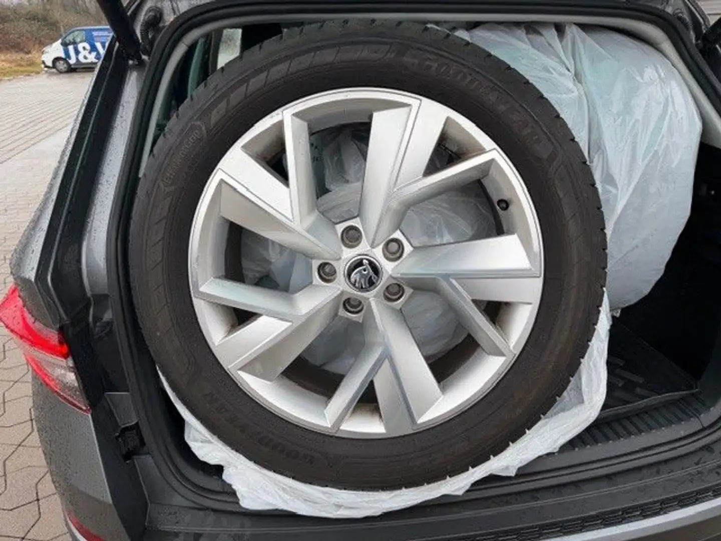 Skoda Kodiaq Style aus 1.Hand Grau - 2