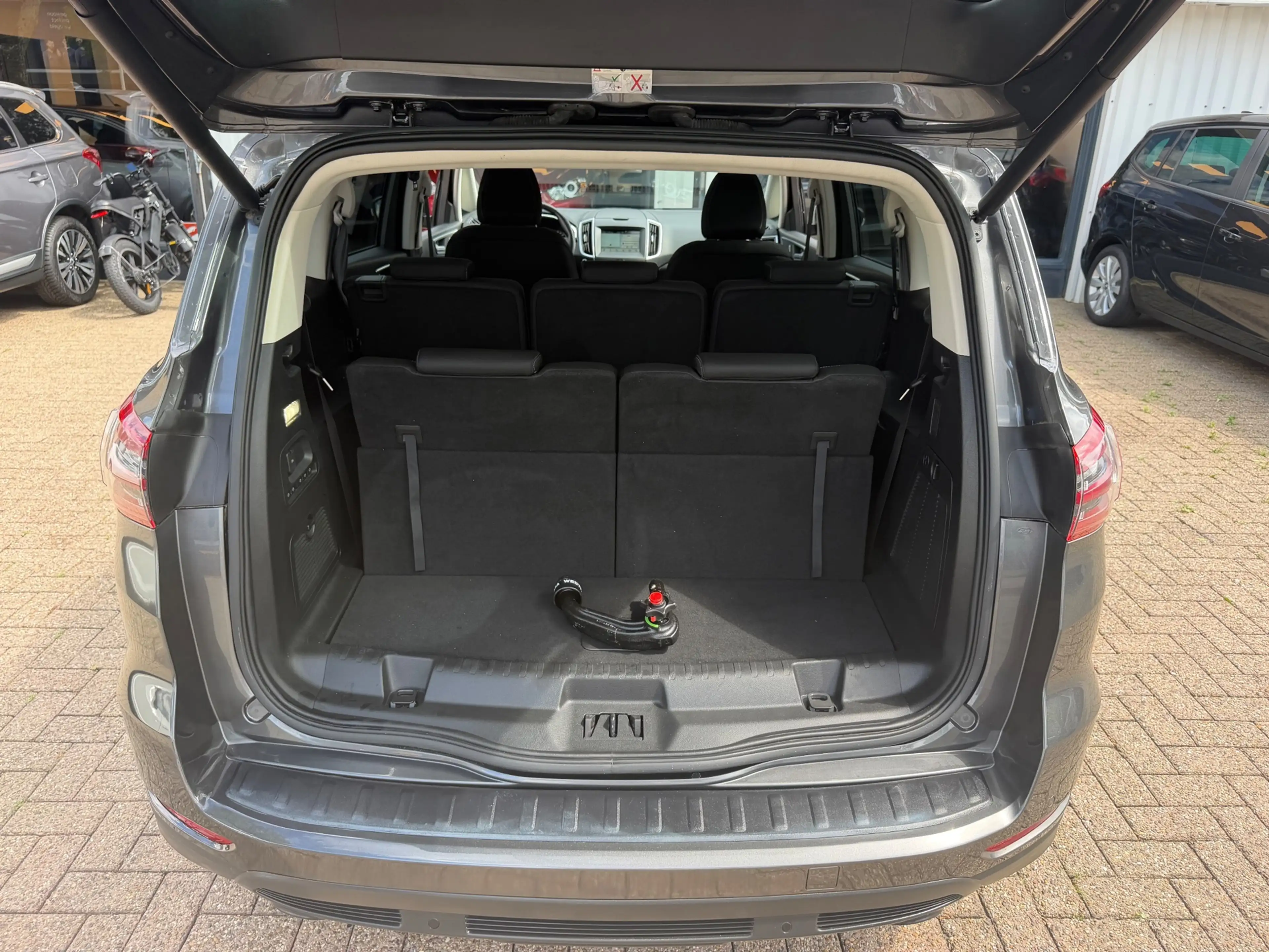 Ford S-Max 1.5 Titanium 7Pers|Xenon|Navi|Cruise|Camera|Carpla — photo 30