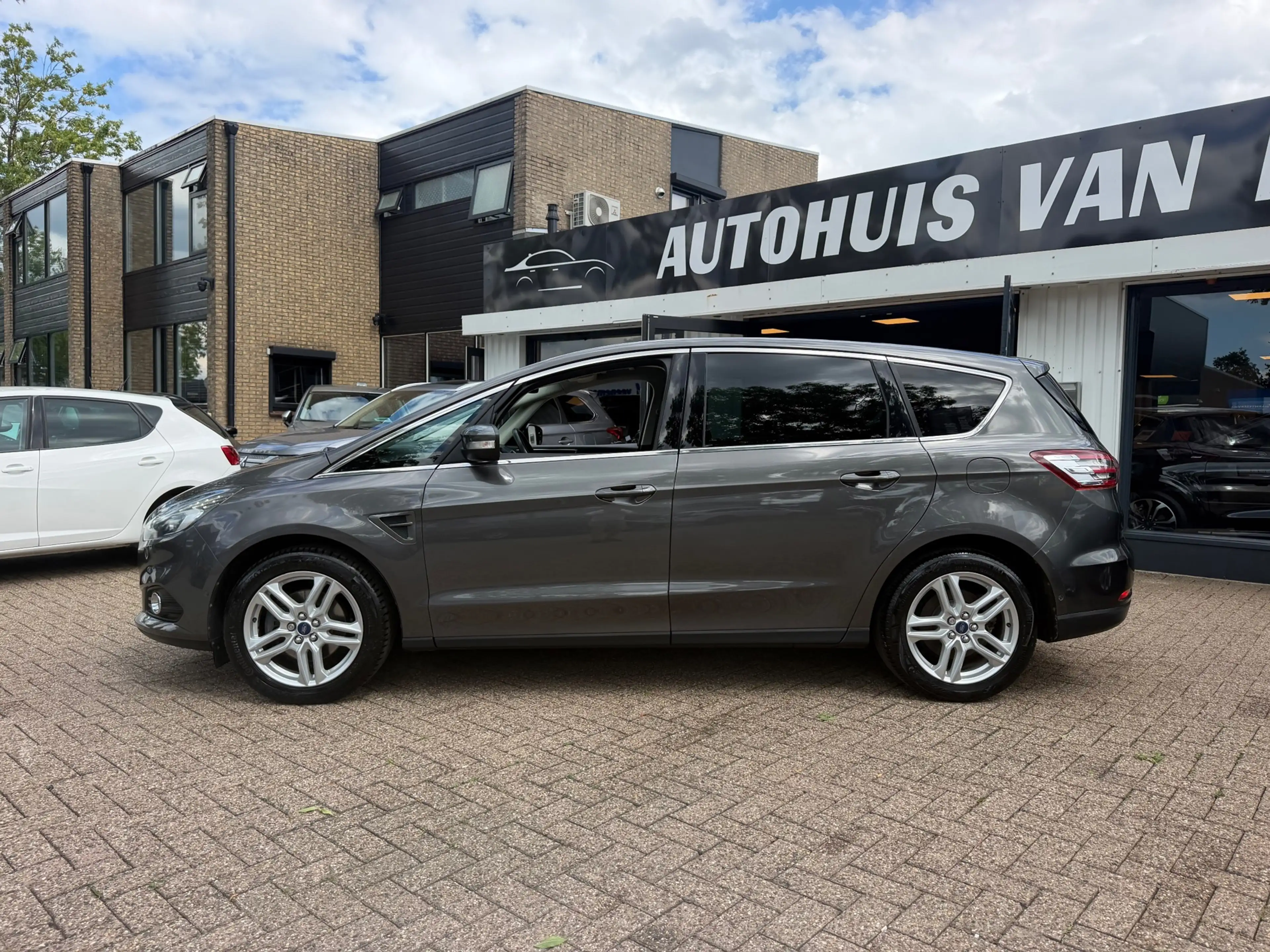 Ford S-Max 1.5 Titanium 7Pers|Xenon|Navi|Cruise|Camera|Carpla — photo 10
