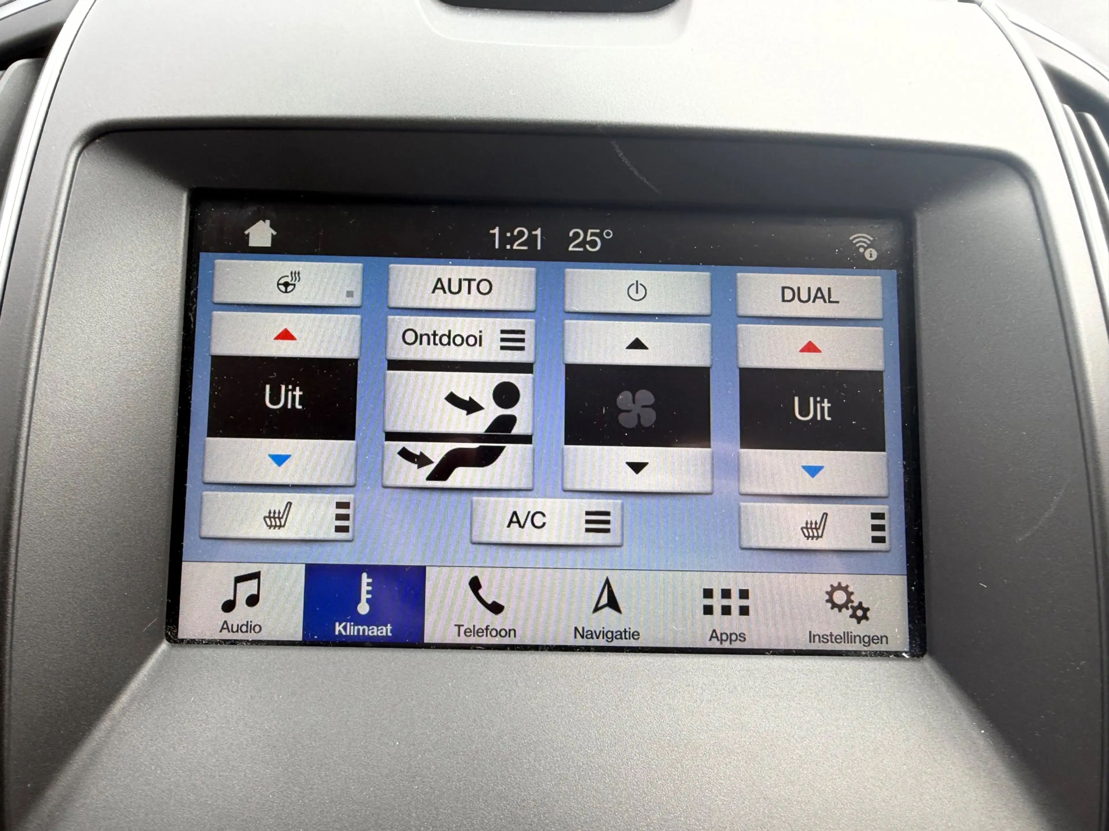 Ford S-Max 1.5 Titanium 7Pers|Xenon|Navi|Cruise|Camera|Carpla — photo 19