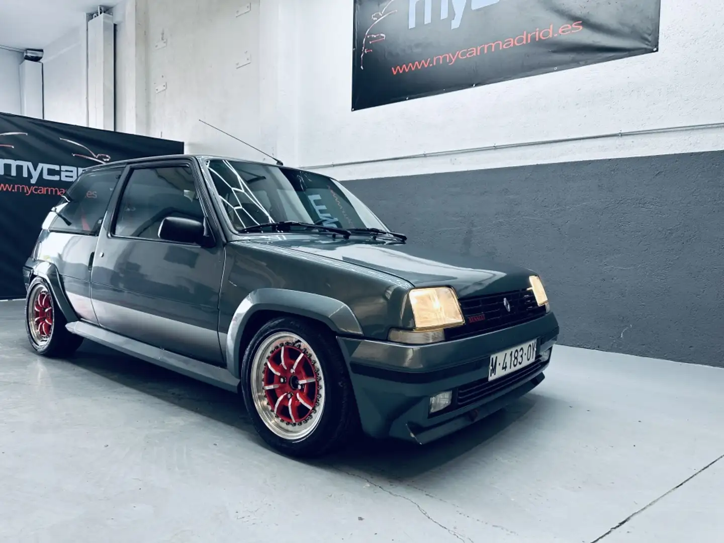 Renault R 5 Pequeño Manual de 3 Puertas Gris - 2