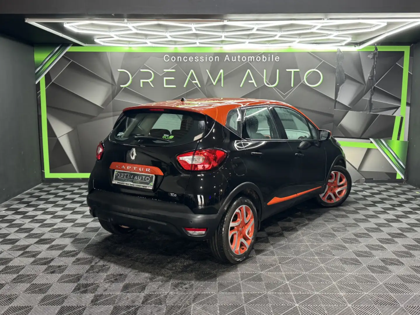 Renault Captur 0.9 TCE 90CH STOP\u0026START ENERGY ARIZONA ECO² Noir - 2