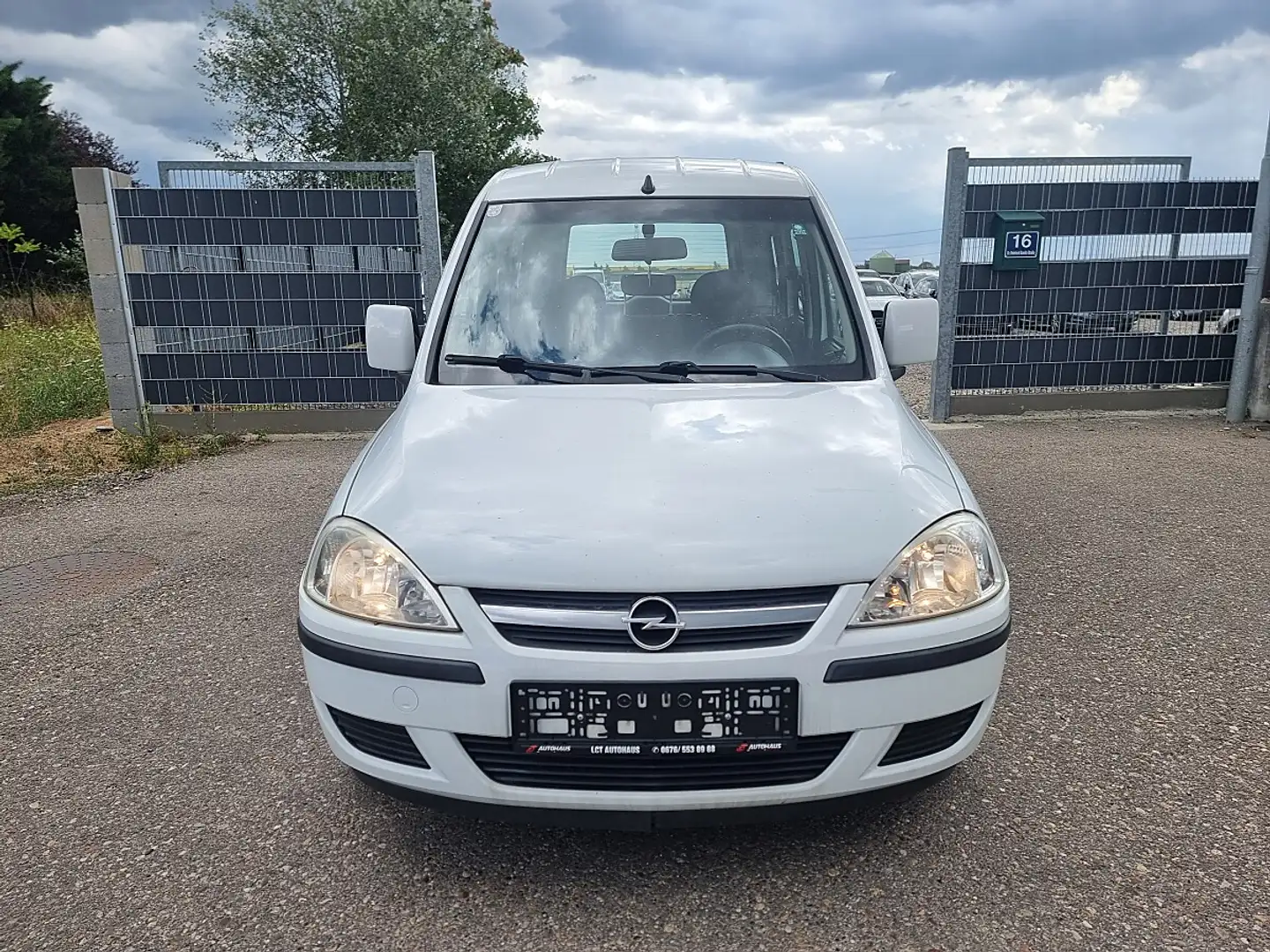 Opel Combo 1.6 benzin/CNG autogas 56.000km Weiß - 2