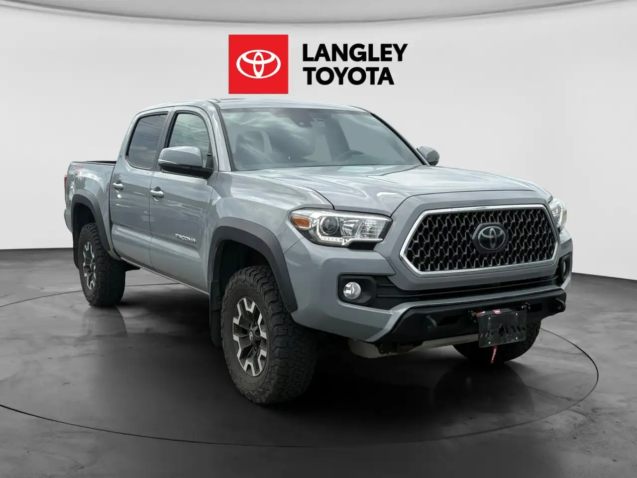 Toyota Tacoma снимка Toyota Tacoma