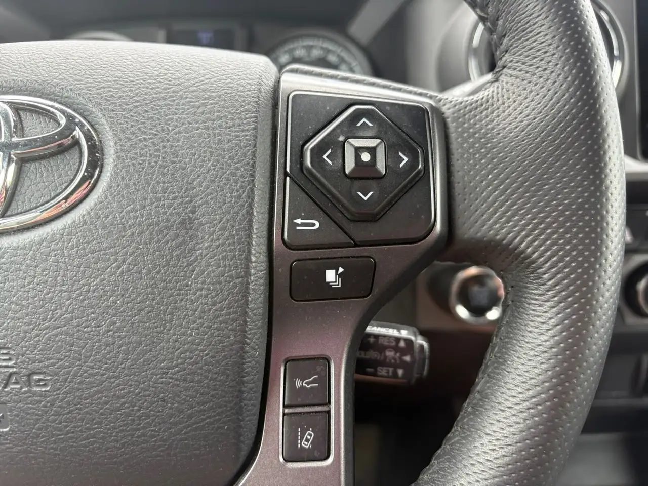 Toyota Tacoma снимка Toyota Tacoma
