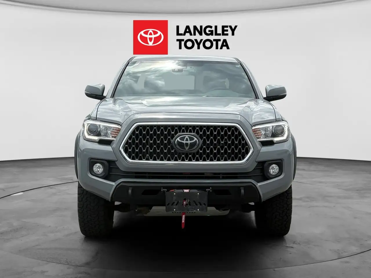 Toyota Tacoma снимка Toyota Tacoma