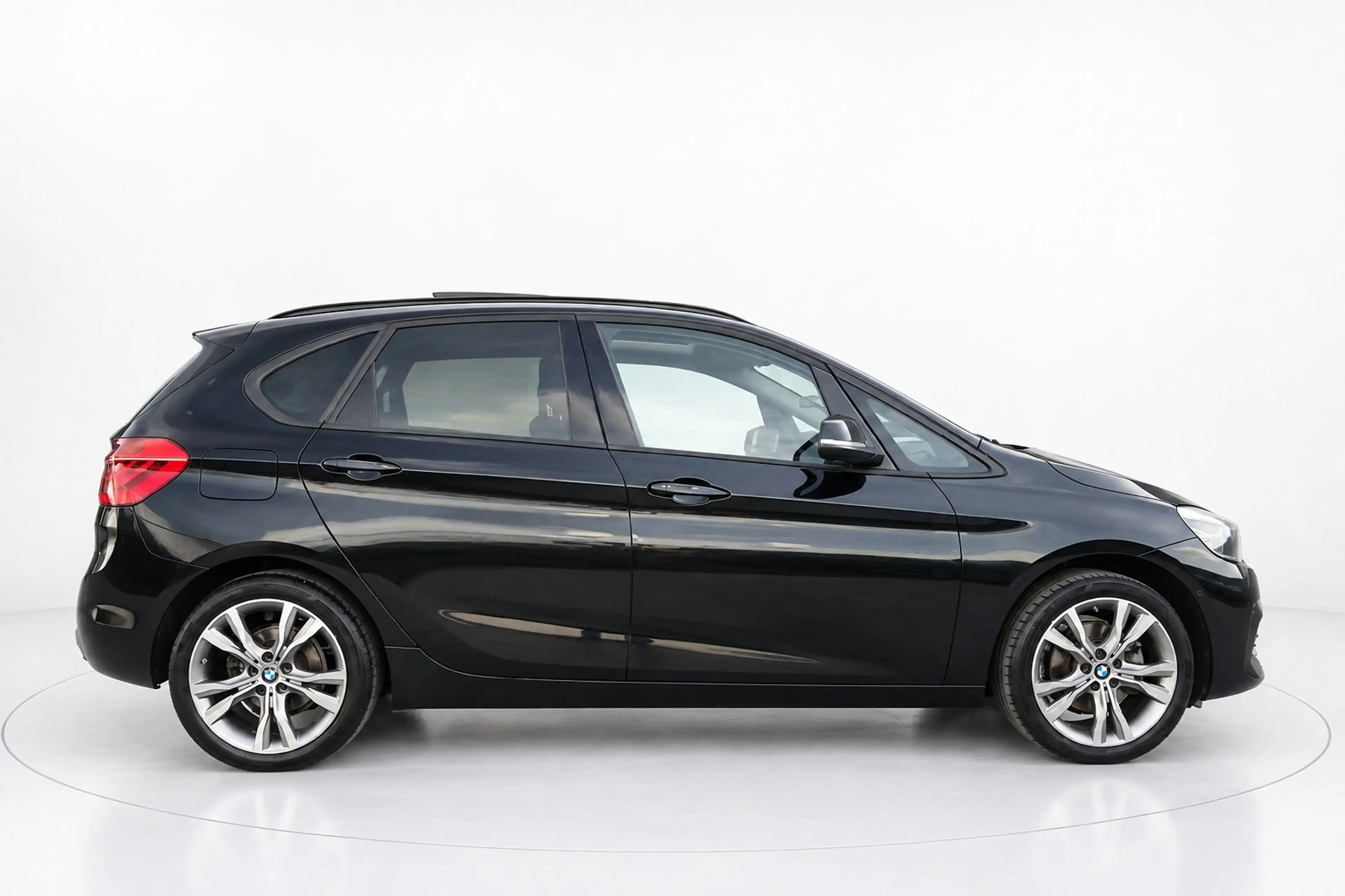 BMW 220 2-serie Active Tourer 220i High Executive PANO SFE — photo 5