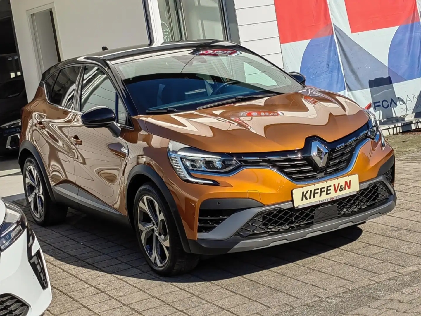 Renault Captur II R.S. Line Aut 140 SHz Kamera Navi PDCvh Sport Orange - 2