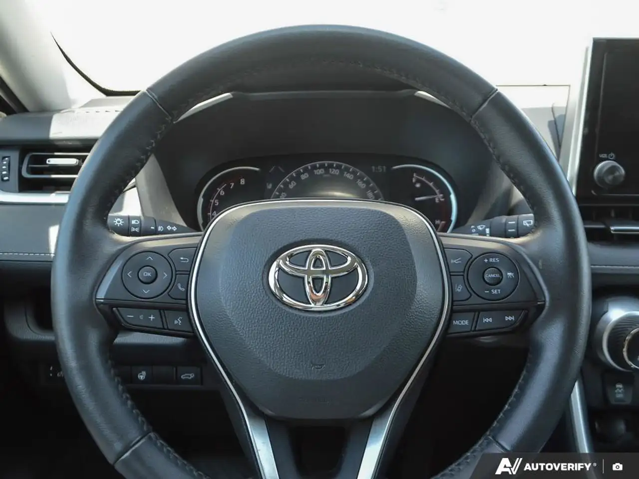 Toyota RAV 4 снимка Toyota RAV 4