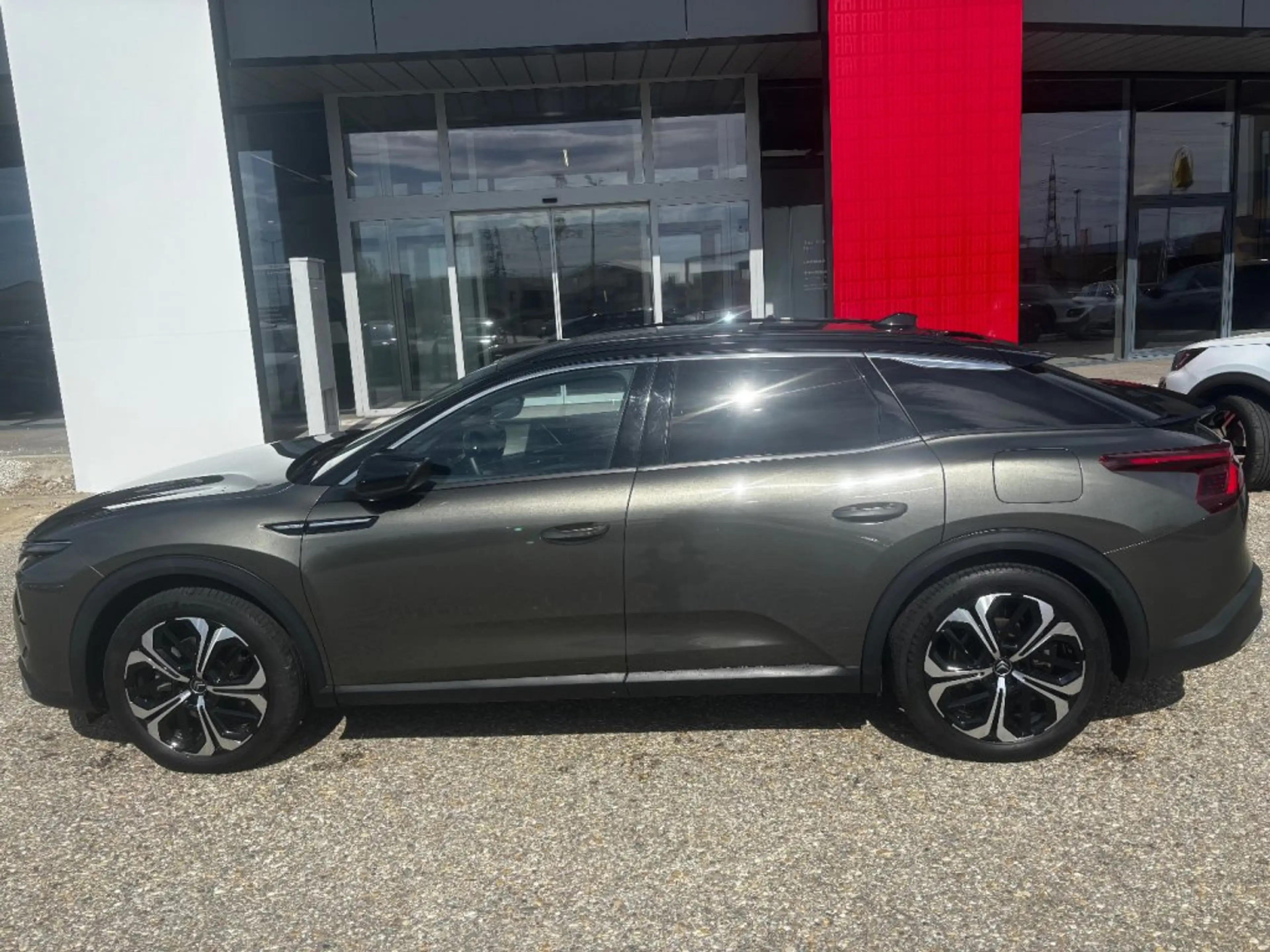 Citroen C5 X /Hybrid 225 e-EAT8 Shine Edition — photo 2