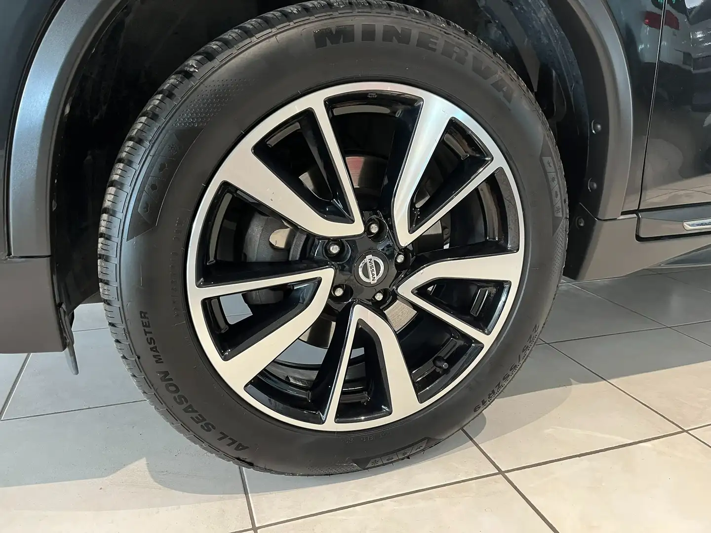 Nissan X-Trail 1.7dCi 150cv 2WD Tekna Xtronic 2019 Camera360/Navi Zwart - 2