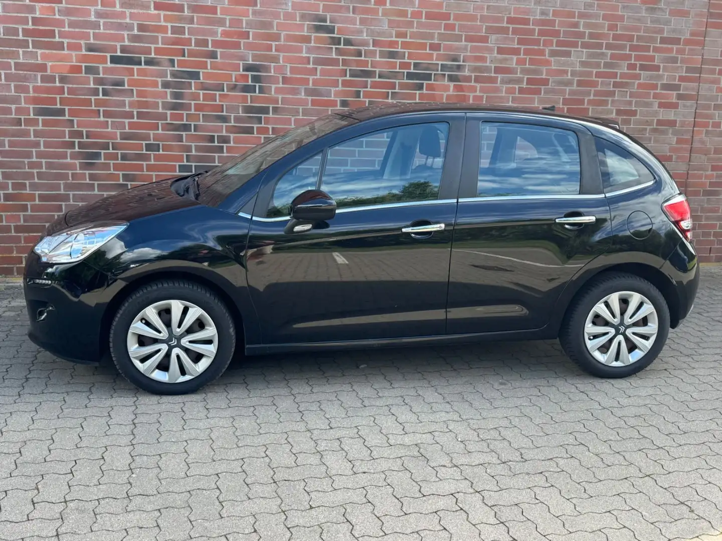 Citroen C3 PureTech  Klima Schwarz - 2
