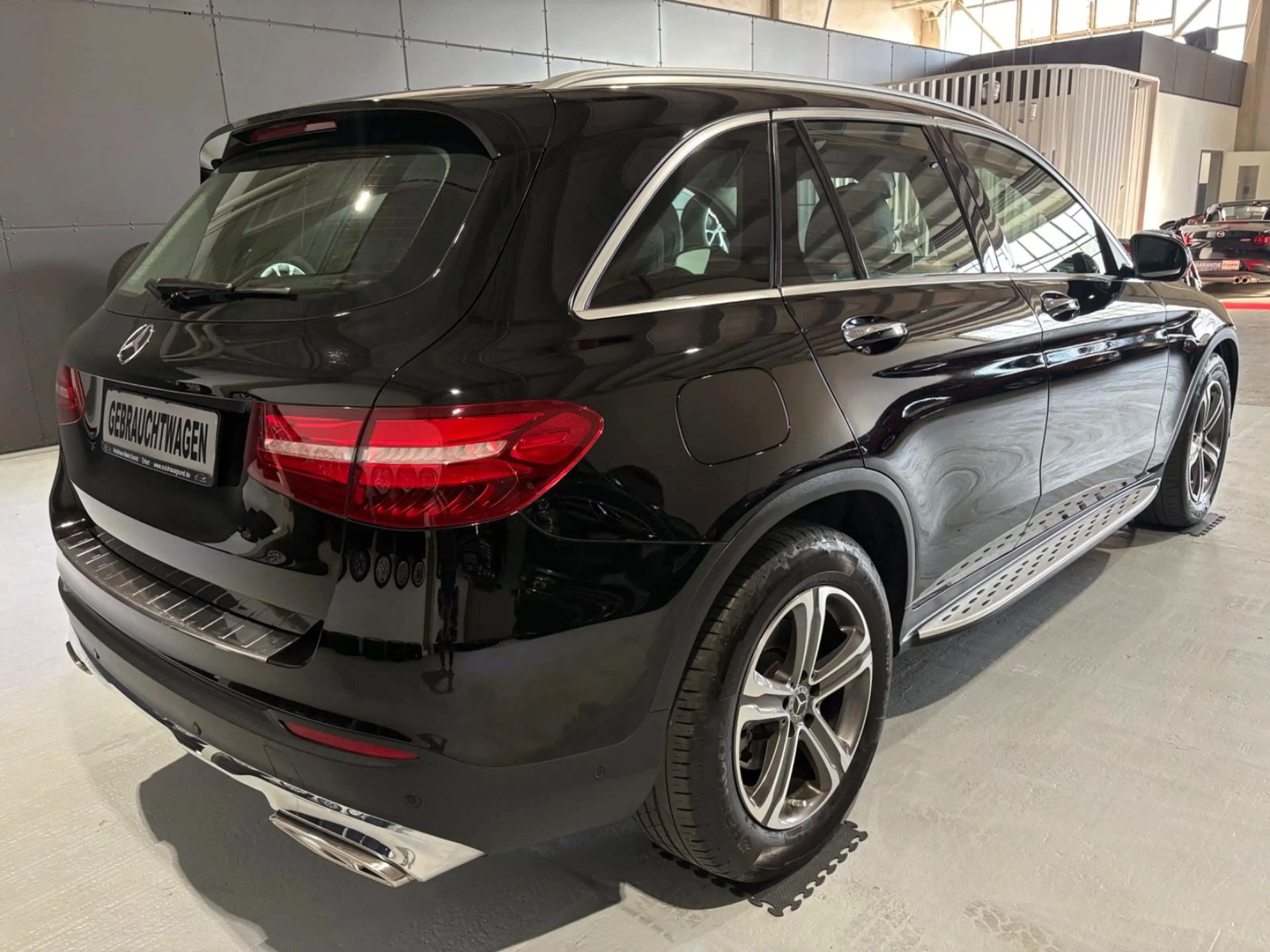 Mercedes-Benz GLC 220 d 4Matic*LED*Leder*AHK* — photo 5