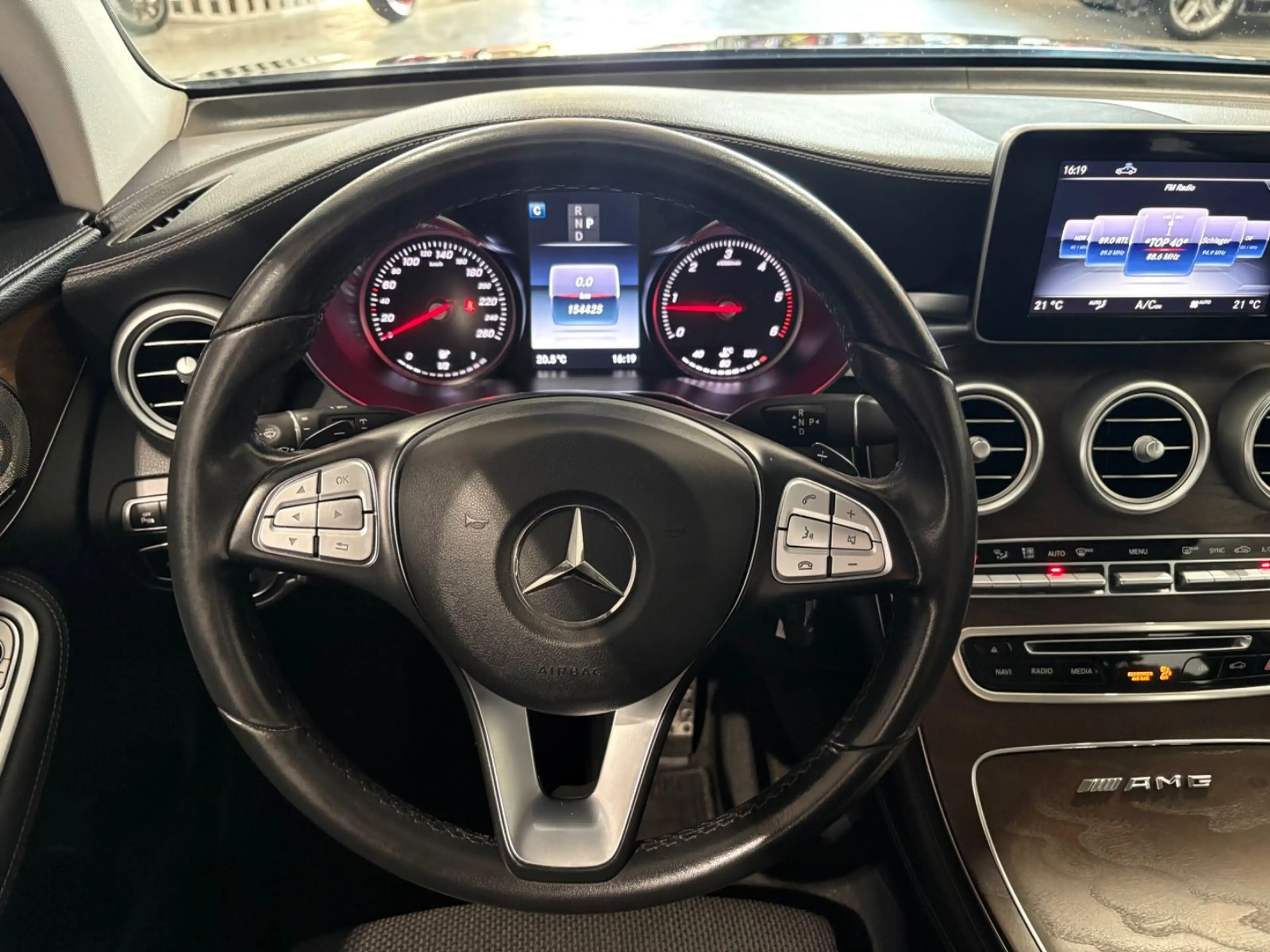 Mercedes-Benz GLC 220 d 4Matic*LED*Leder*AHK* — photo 12