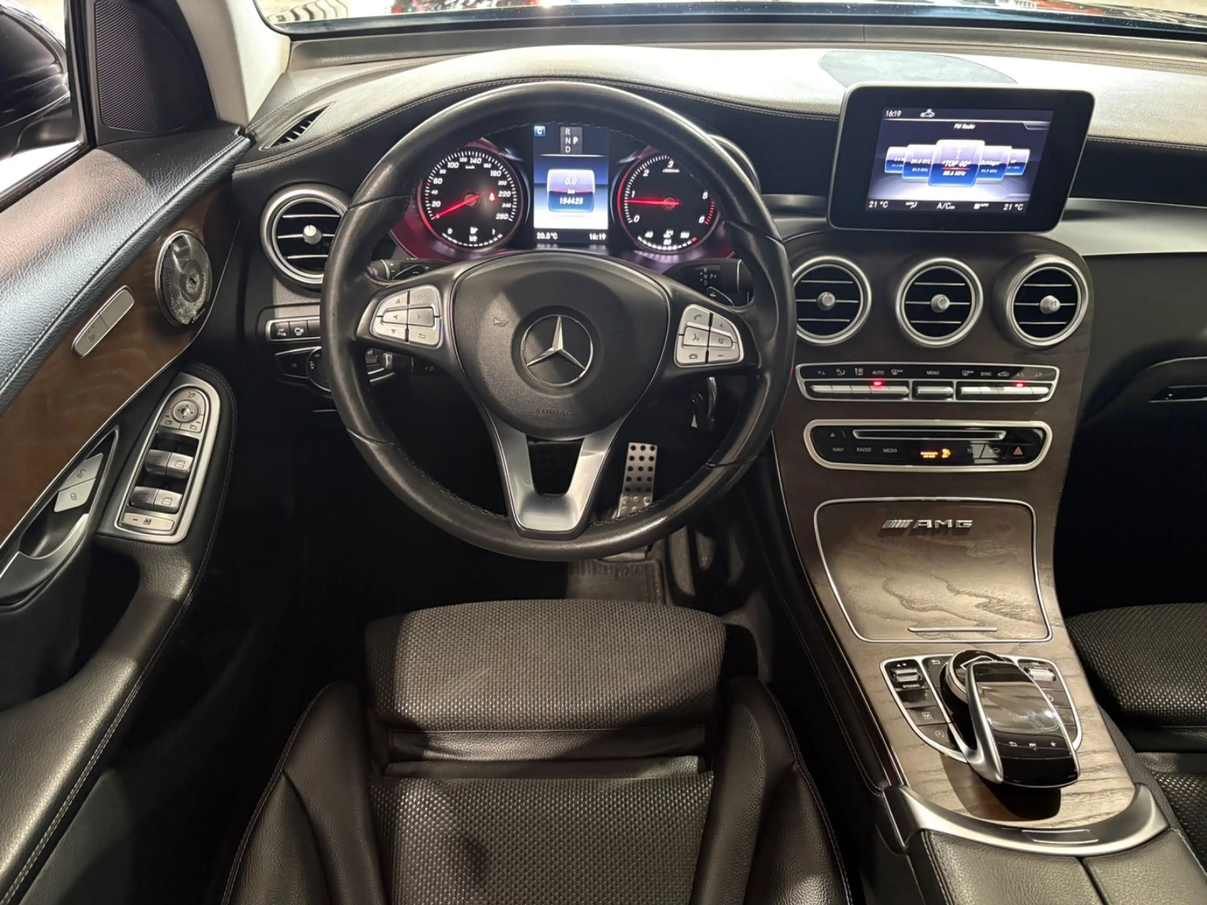 Mercedes-Benz GLC 220 d 4Matic*LED*Leder*AHK* — photo 11