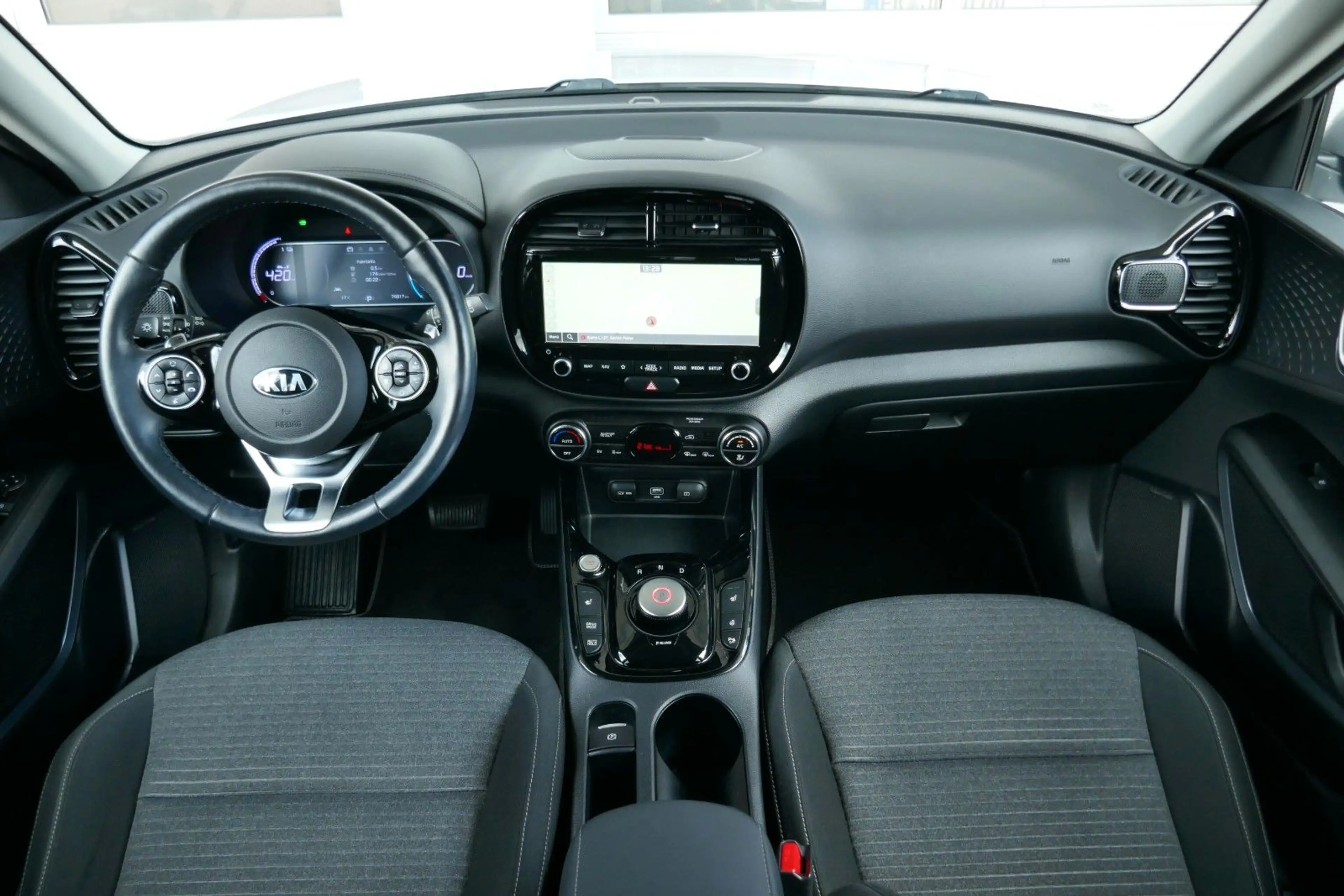 Kia Soul e-Soul 64KwH  SOH 100% 3 PHASEN WÄRMEPUMPE ACC — photo 10