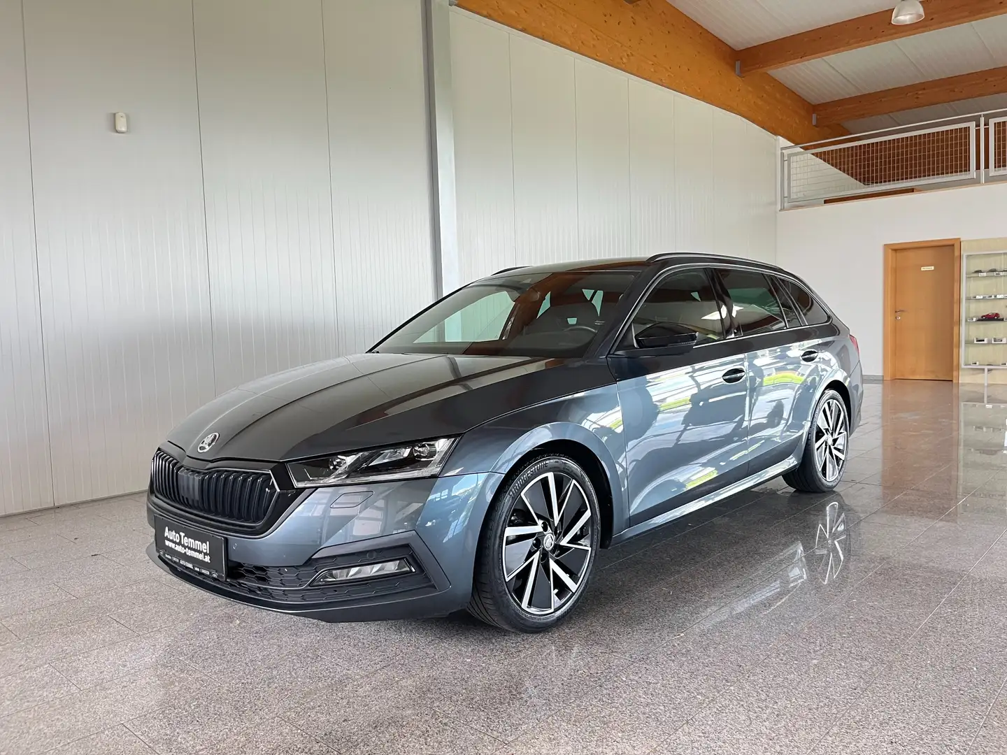Skoda Octavia Style TSI Grau - 2