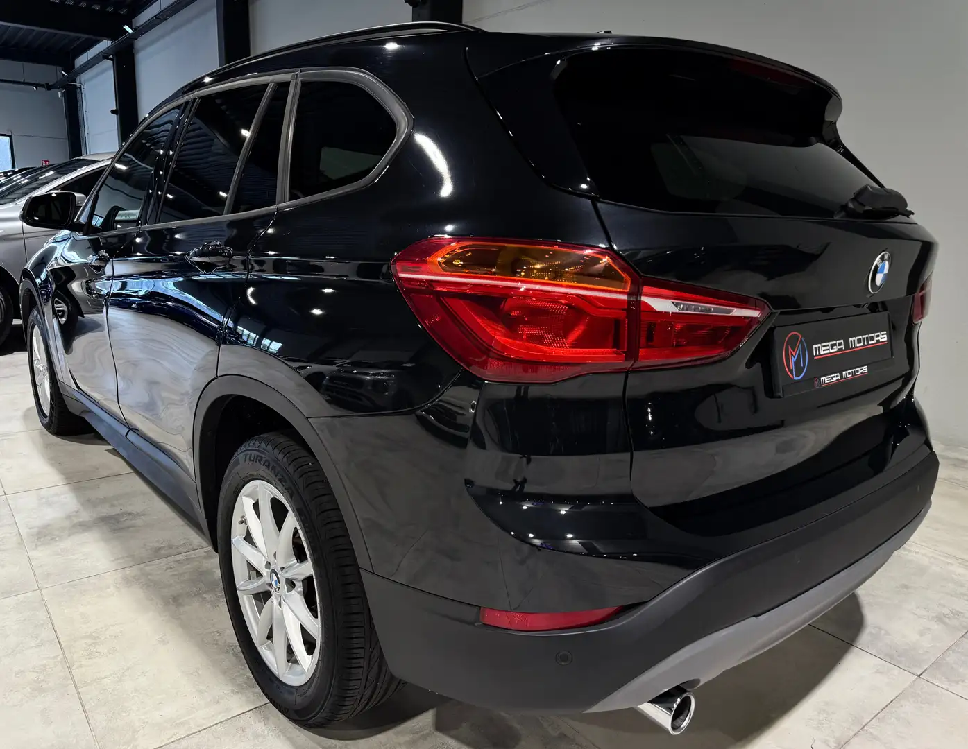 BMW X1 18i S-DRiVE 136CV B.AUTO !! 32.000KM !! 1ER MAiN ! Noir - 2