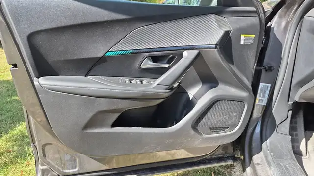 Peugeot 2008 view 7