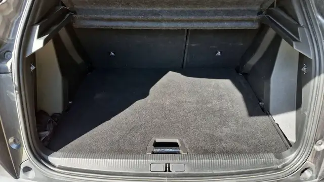 Peugeot 2008 view 14