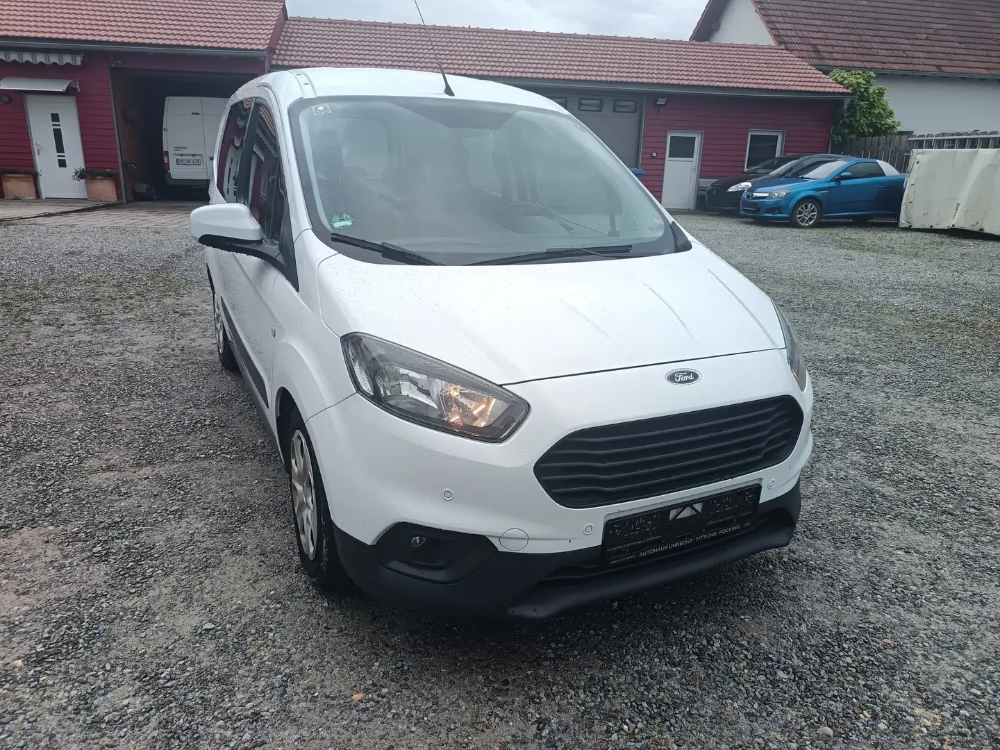 Ford Tourneo Courier Tourneo Courier Diesel 1.5 TDCi 5 Sitzer TOP TOP Bílá - 1