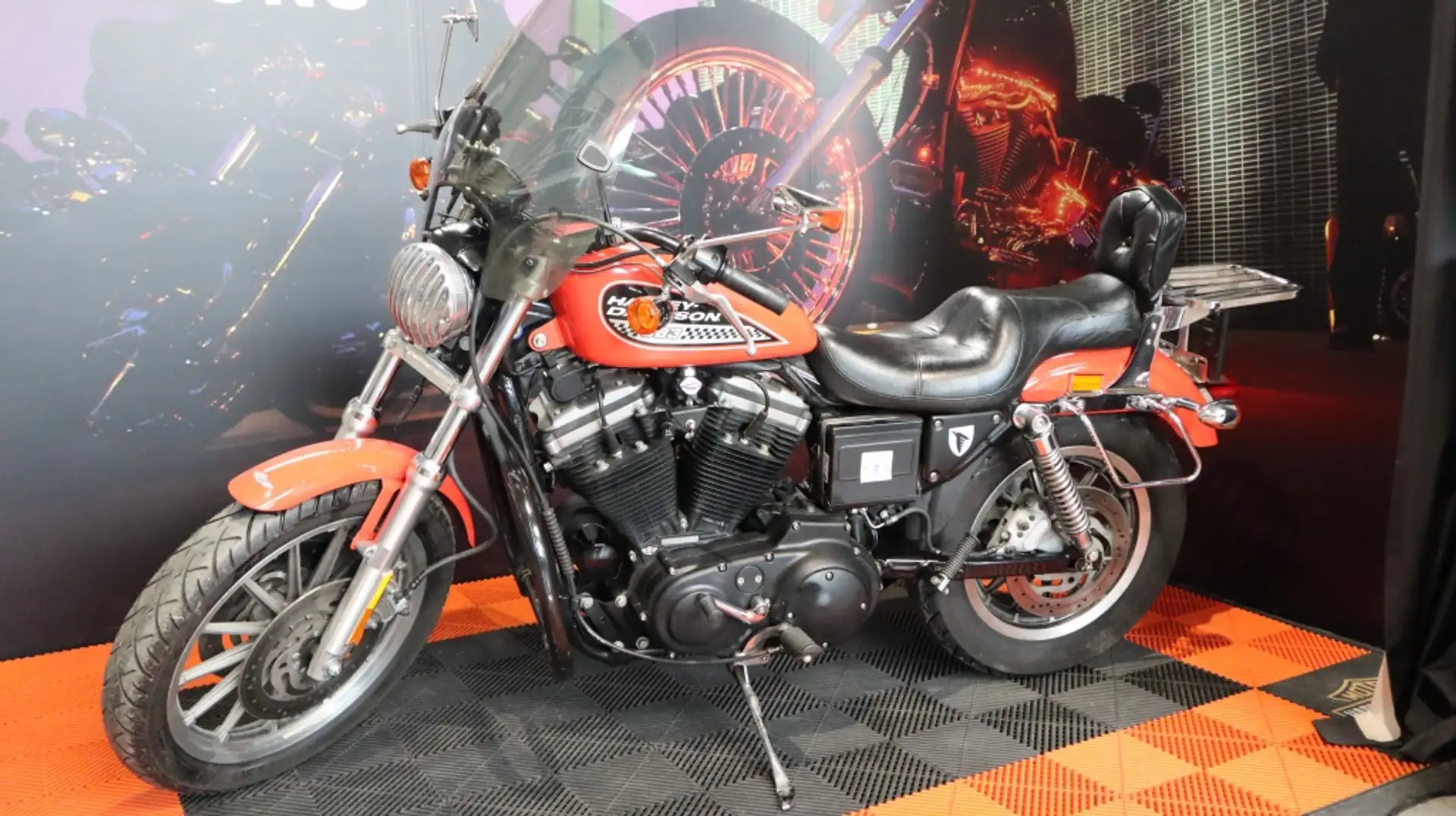 Harley-Davidson XL 883 Chopper Оранжевый - 1