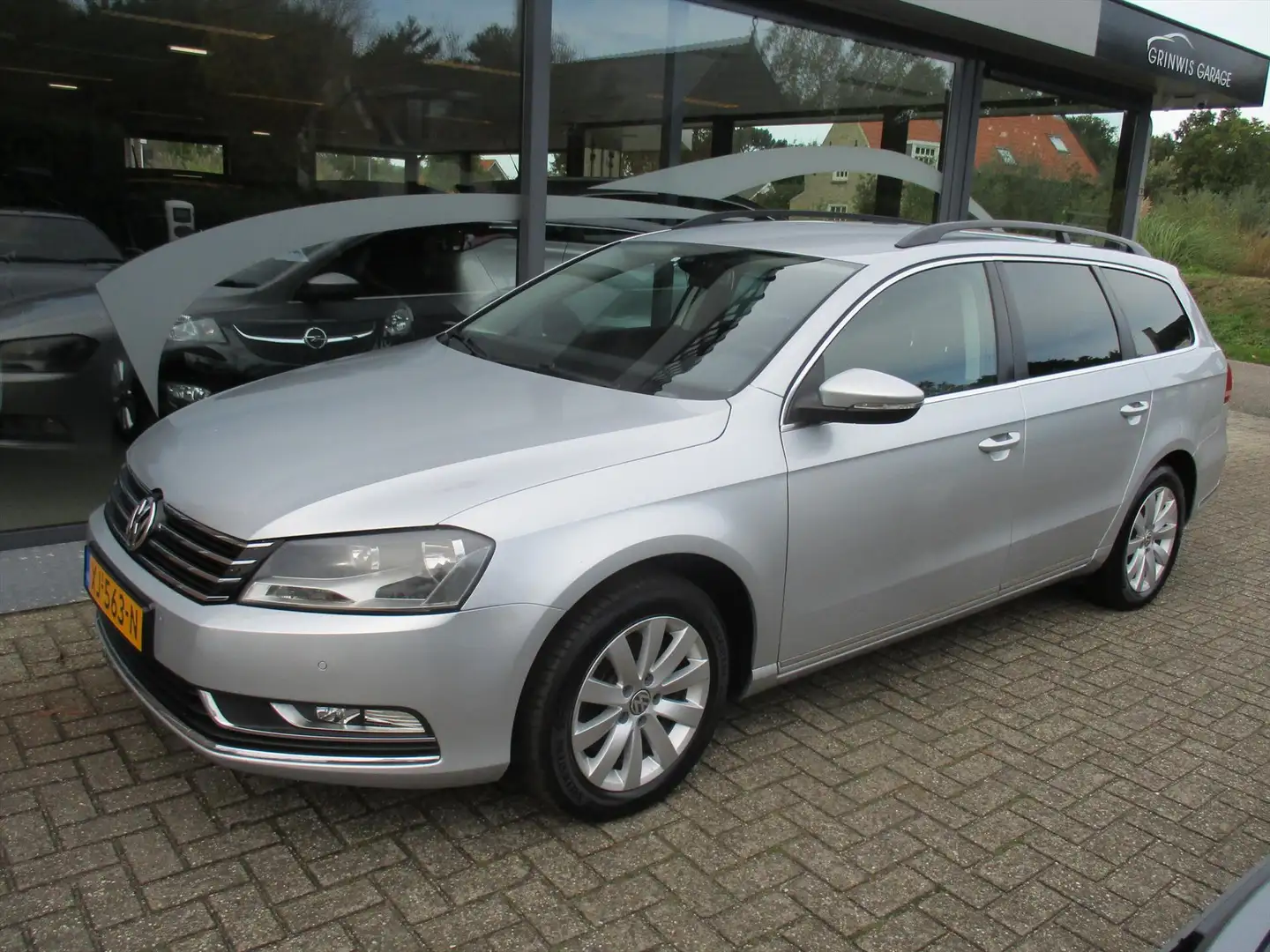 Volkswagen Passat Variant 1.4 TSI 90KW 7-DSG Highline Grijs - 1