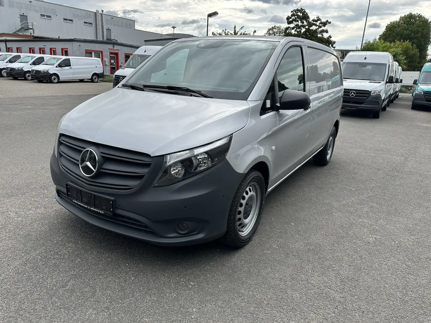 Mercedes-Benz Vito 114 CDI RWD kompakt Bott Regaleinbau Argento - 1