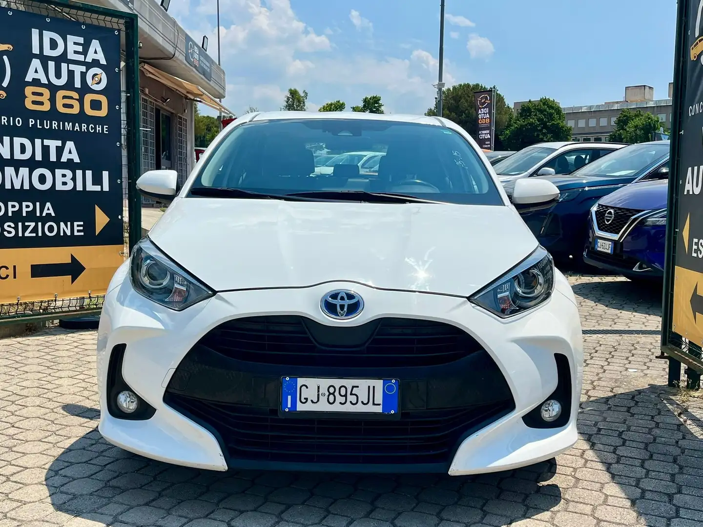 Toyota Yaris 1.5h Business PROMO FINANZIAMENTO Bianco - 2