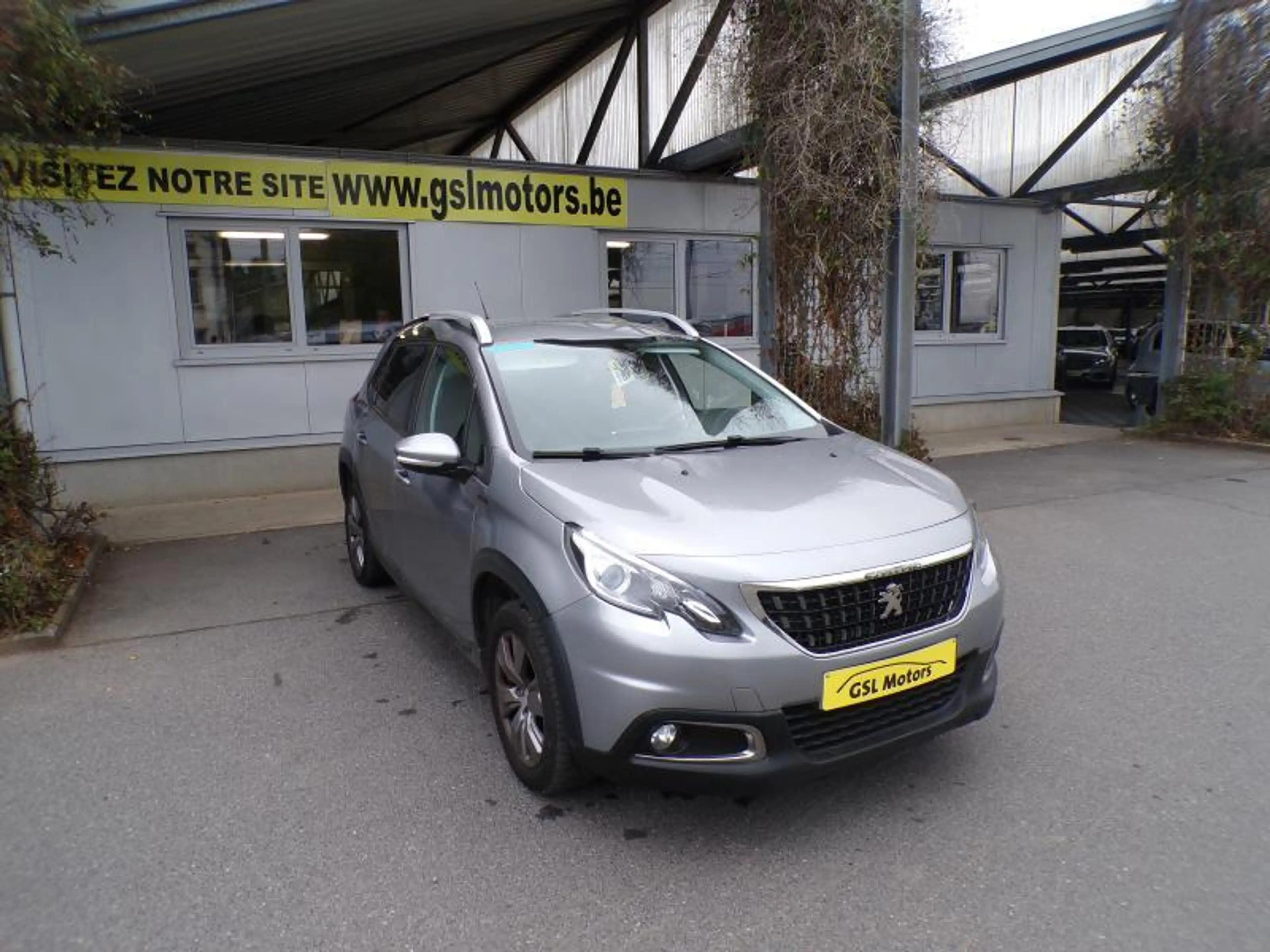Peugeot 2008 1.2 83cv Gris 05/19 1er Main GPS Radio Bluetooth — photo 3