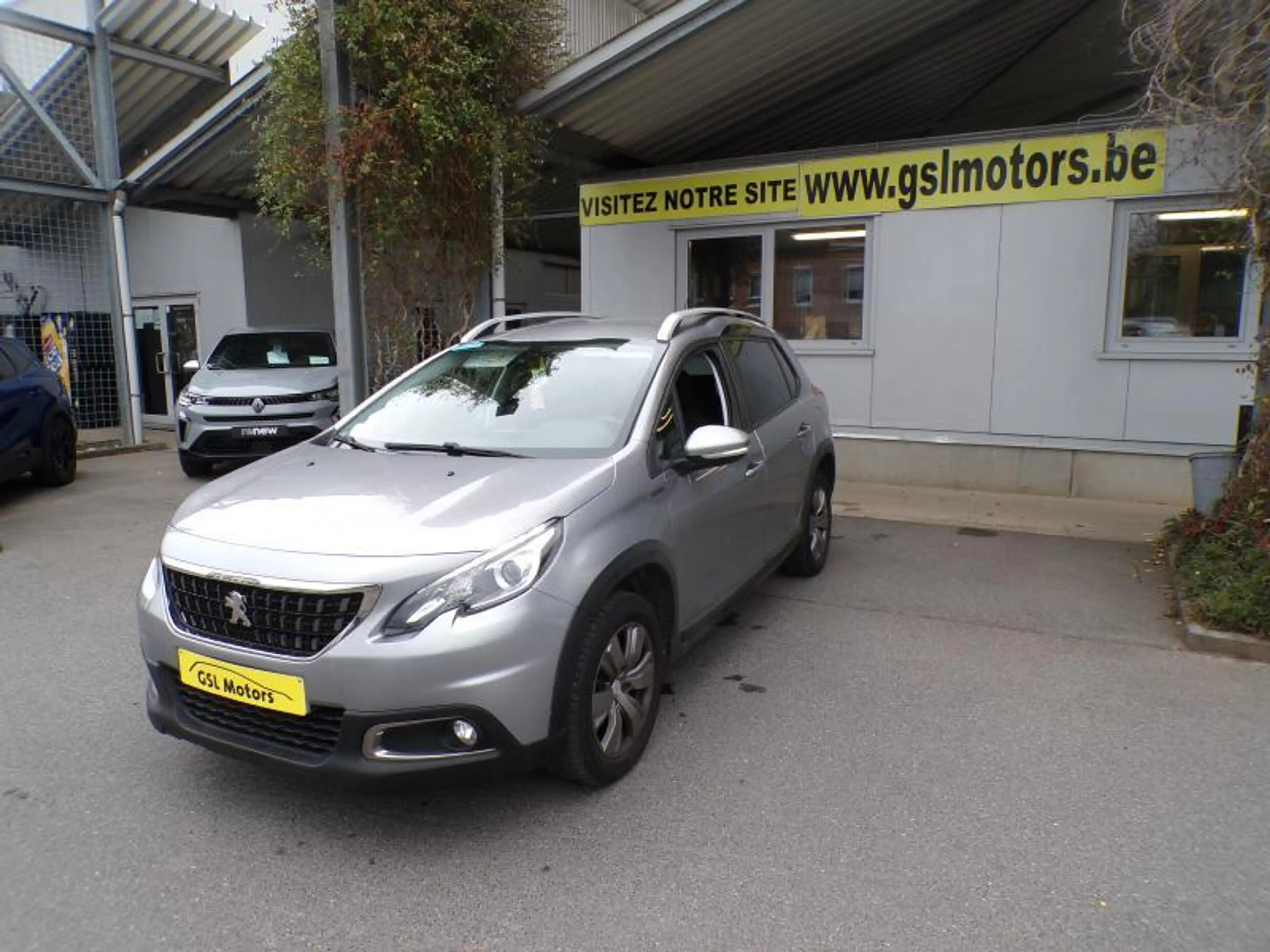 Peugeot 2008 1.2 83cv Gris 05/19 1er Main GPS Radio Bluetooth
