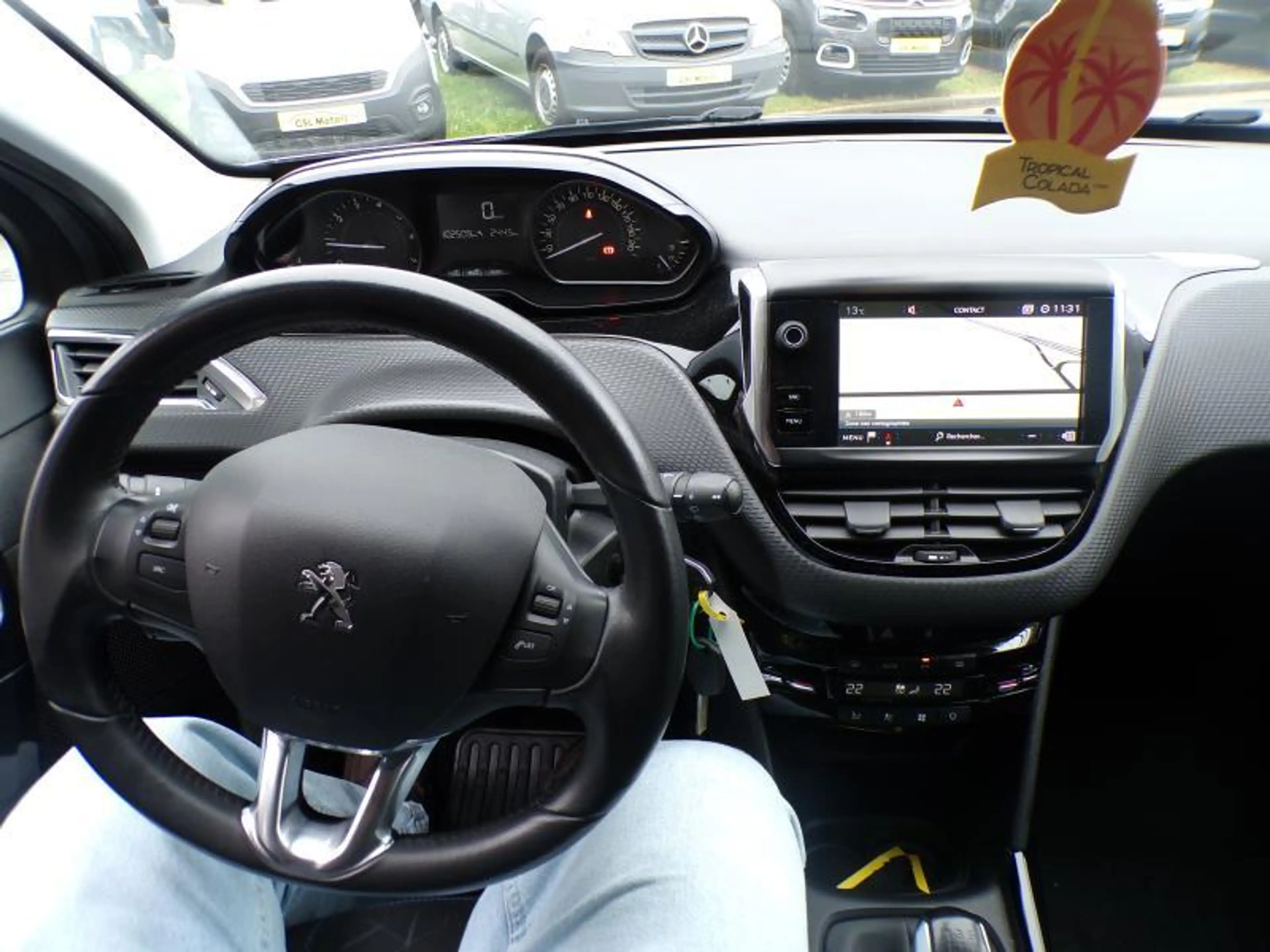 Peugeot 2008 1.2 83cv Gris 05/19 1er Main GPS Radio Bluetooth — photo 11