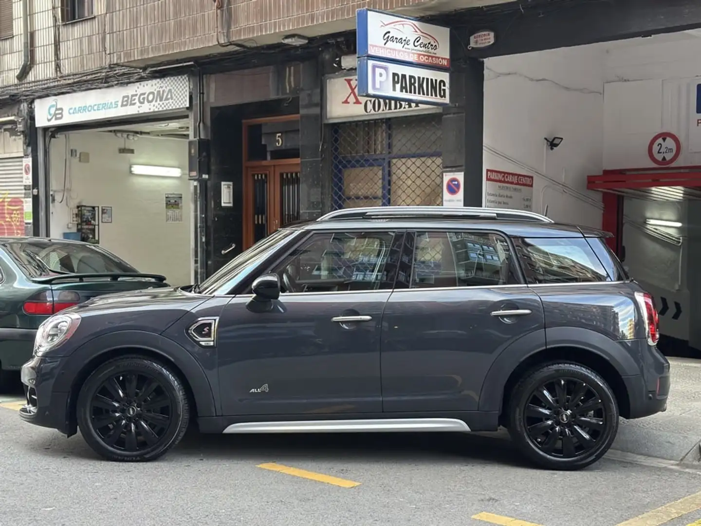 MINI Cooper S ALL4 (9.75) Gris - 2