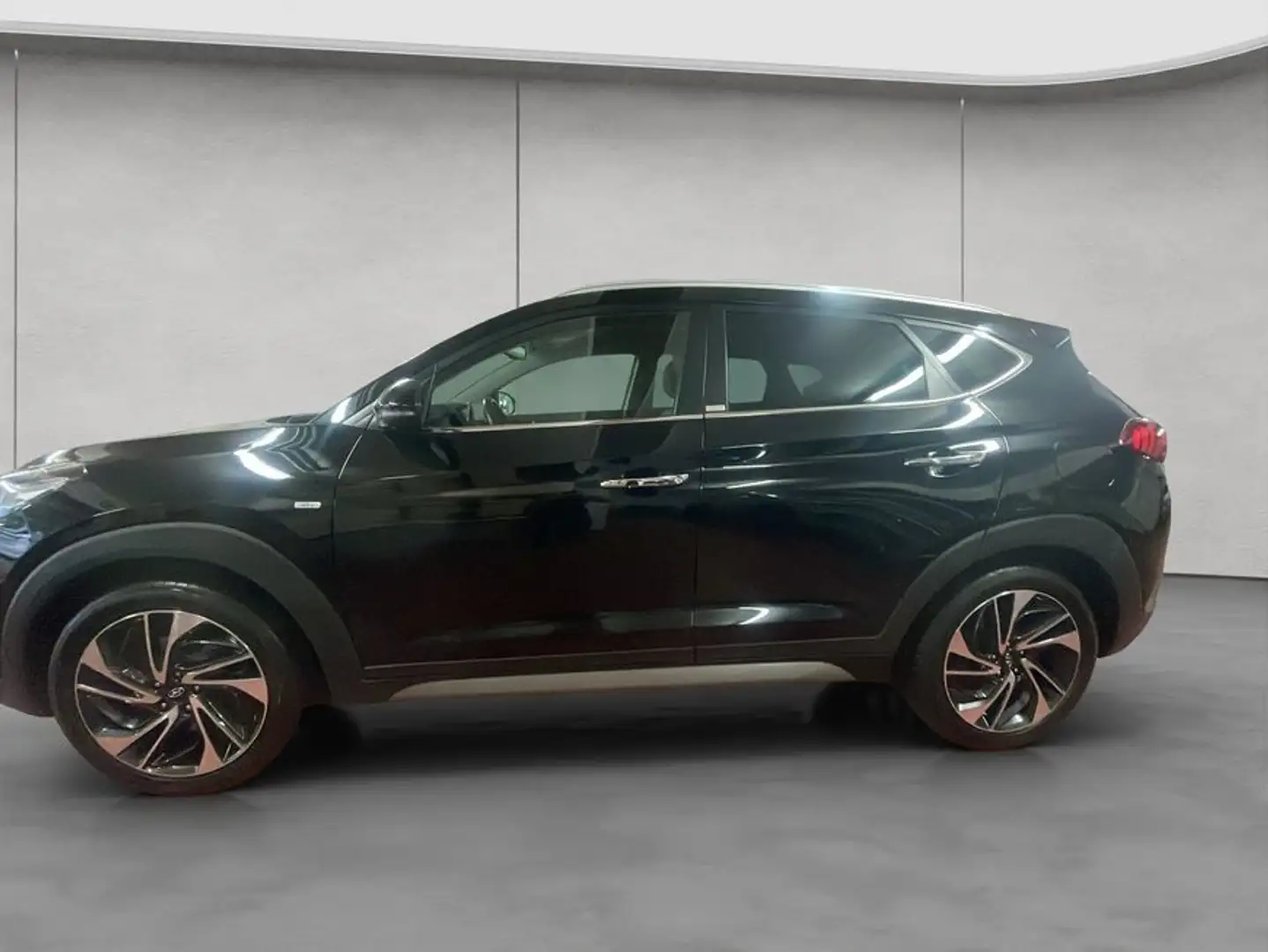 Hyundai TUCSON 2.0 CRDi 4WD Aut. Premium AHK 360° Kam Schwarz - 2