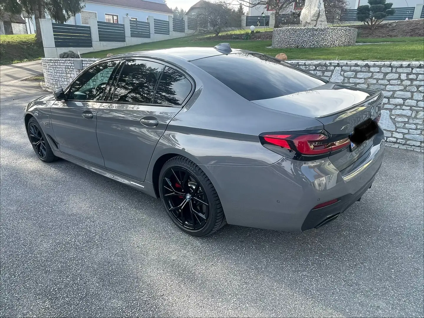 BMW 545 545e PHEV xDrive Aut. Grau - 2