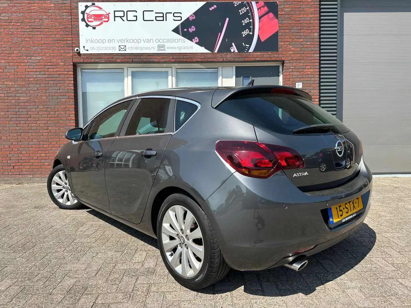 Opel Astra 1.4 Turbo Cosmo / Navi / PDC / Cruise / NAP / AUX Grigio - 2