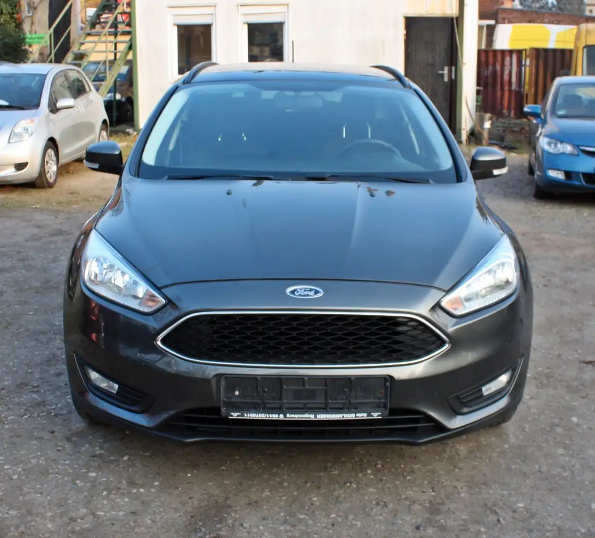Ford Focus Turnier Business / Navi/ TÜV/AU 02/2027 Gris - 2