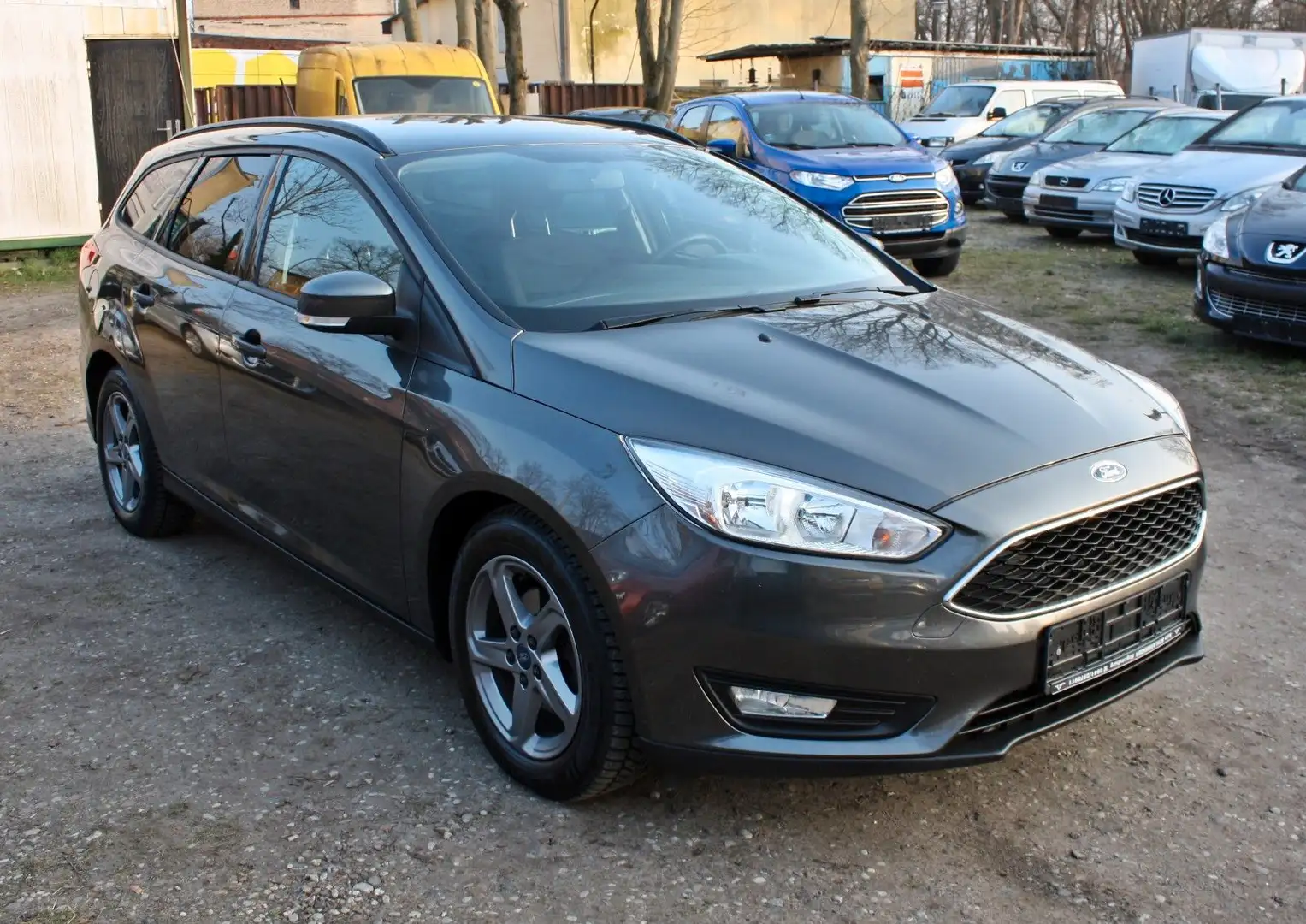 Ford Focus Turnier Business / Navi/ TÜV/AU 02/2027 Gris - 1