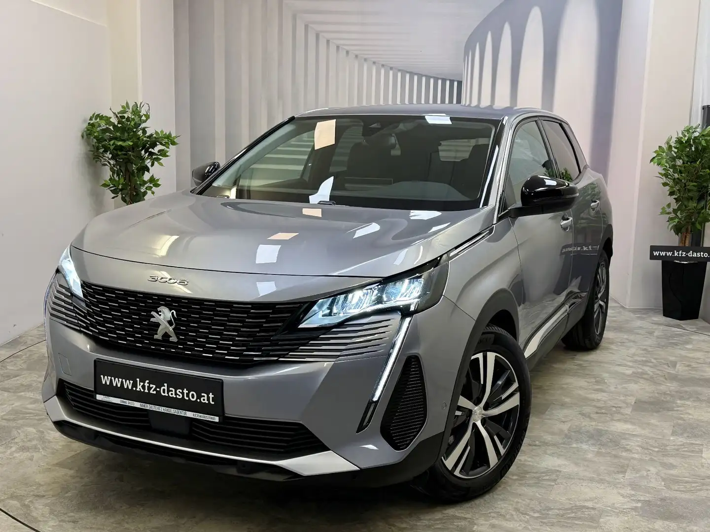 Peugeot 3008 ALLURE__AHK__AUTOMATIK__ Grau - 1