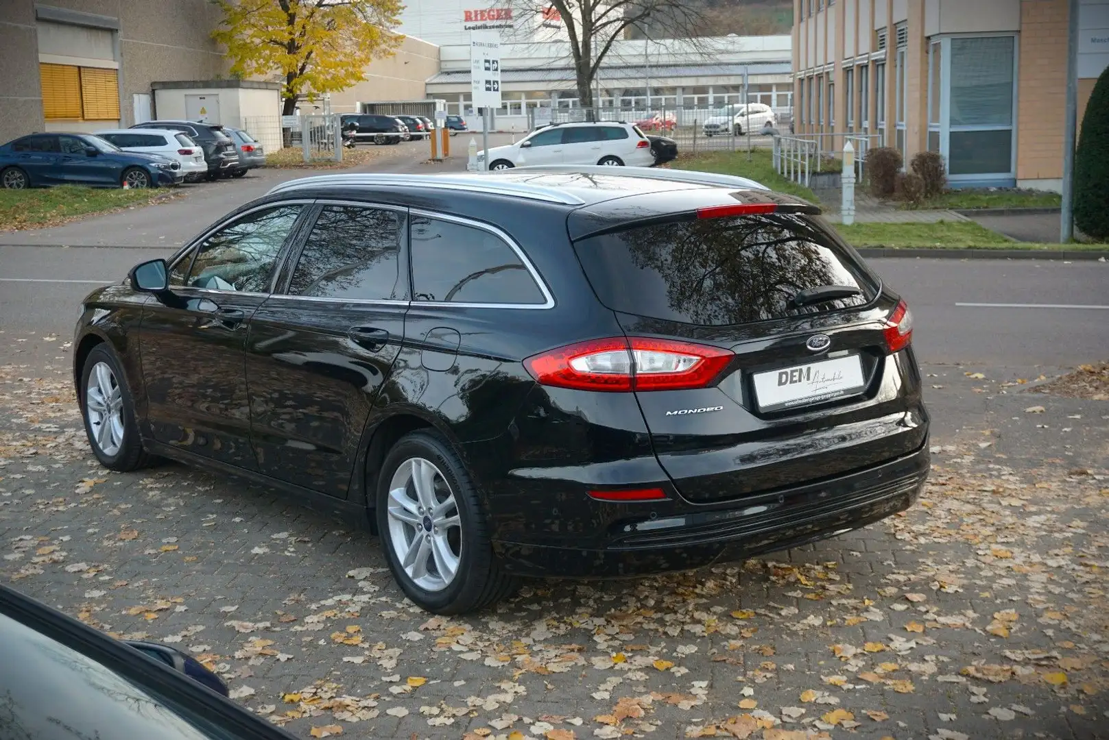 Ford Mondeo Turnier Titanium / 2.Hand / Schwarz - 2